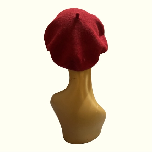 Woman’s Wine Red Beret - Picture 2 of 4